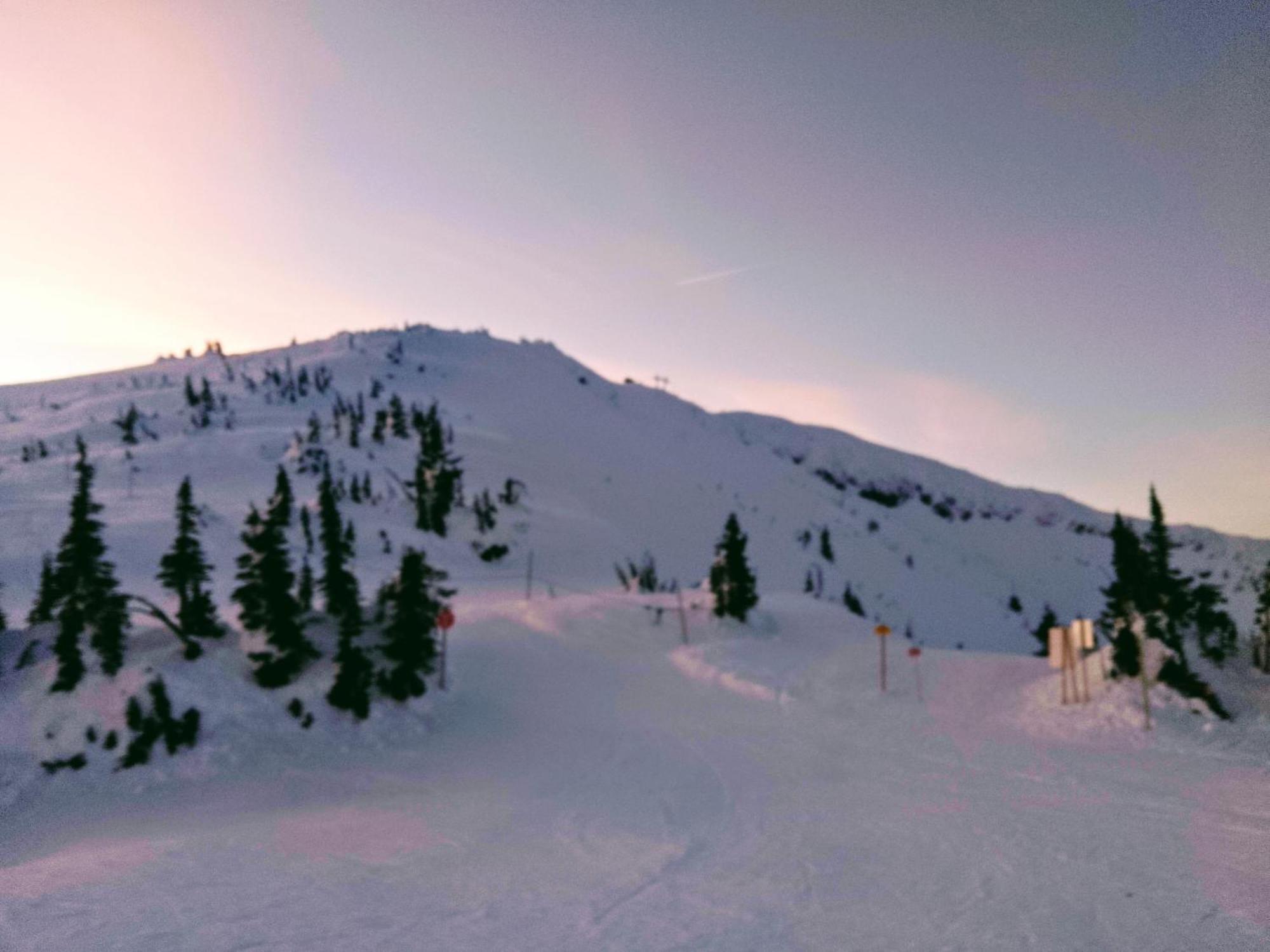 Village Center 2 Bedroom Condo Big White Ski Resort Exterior photo